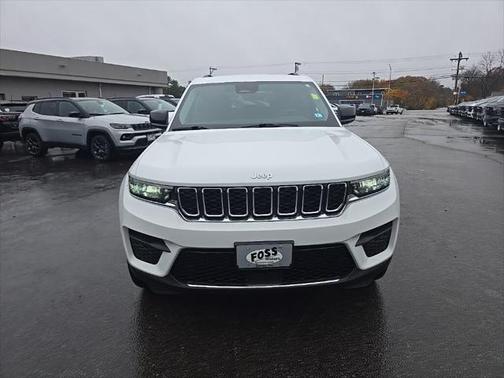 2023 Jeep Grand Cherokee Laredo 4x4