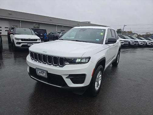 2023 Jeep Grand Cherokee Laredo 4x4