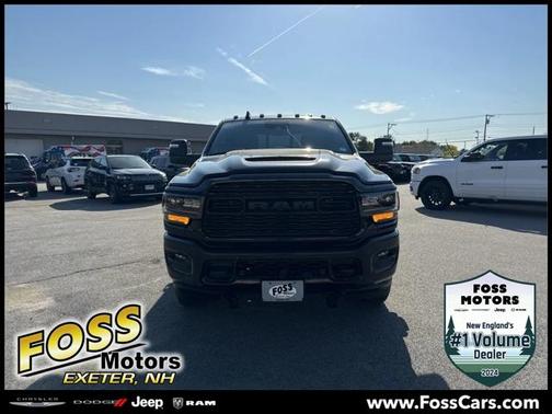 2024 RAM 3500 Limited Crew Cab 4x4 8 Box