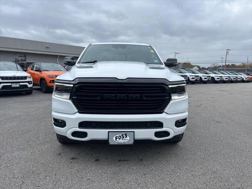 2024 RAM 1500 Laramie Crew Cab 4x4 57' Box