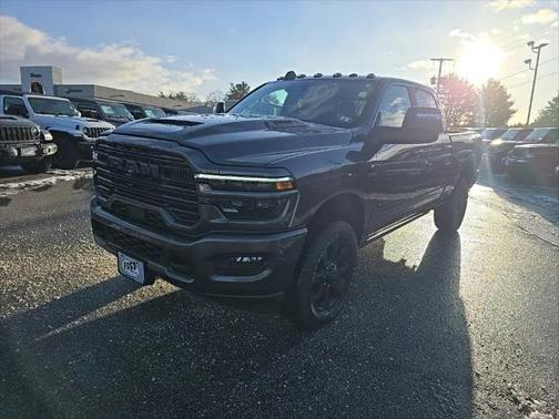 2025 RAM 2500 Laramie Crew Cab 4x4 64' Box