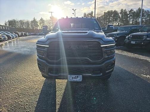 2025 RAM 2500 Laramie Crew Cab 4x4 64' Box