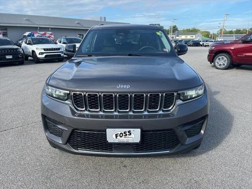 2023 Jeep Grand Cherokee Laredo 4x4