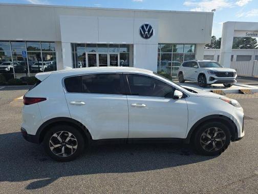 Clear White 2021 Kia Sportage LX