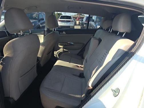 Clear White 2021 Kia Sportage LX