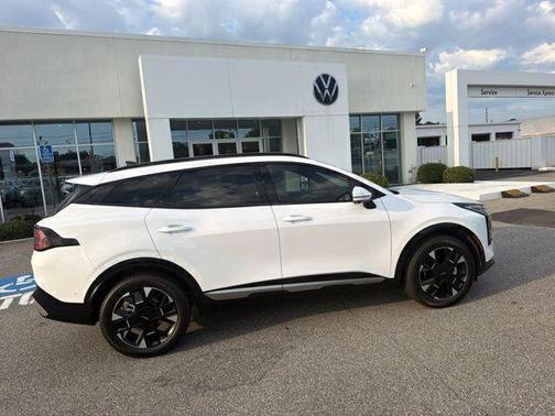 White Pearl 2026 Kia Sportage SX-Prestige