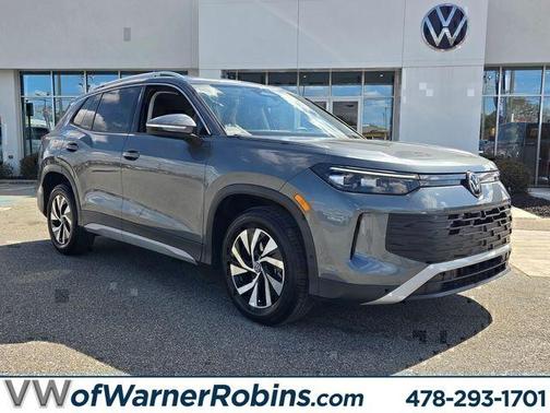 Platinum Gray Metallic 2025 Volkswagen Tiguan 2.0T S