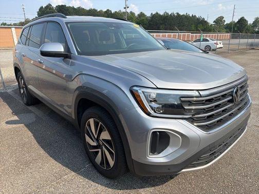 Silver Bird Metallic 2024 Volkswagen Atlas 2.0T SE w/Technology