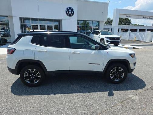 White 2017 Jeep Compass Trailhawk