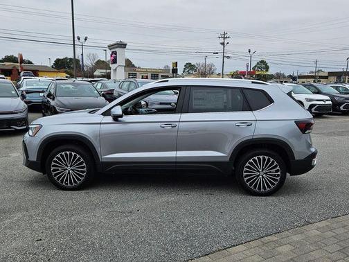 2026 Volkswagen Taos 1.5T SE