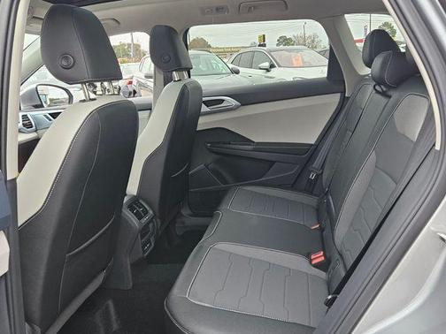 2026 Volkswagen Taos 1.5T SE