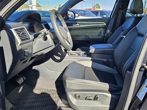 2023 Volkswagen Atlas Cross Sport 3.6L V6 SE w/Technology