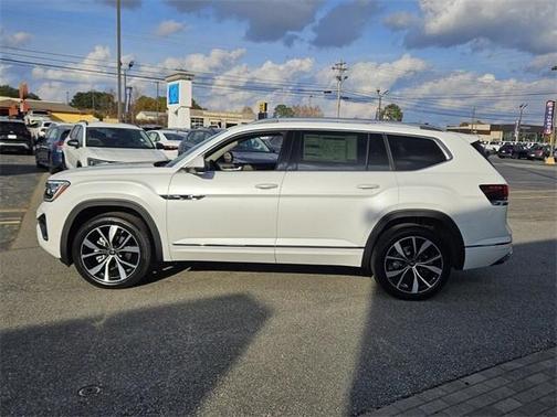 2026 Volkswagen Atlas 2.0T SEL Premium R-Line