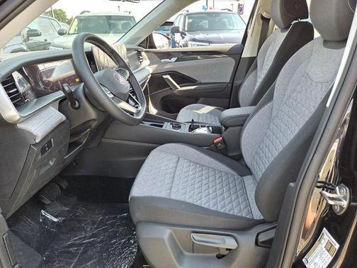 Pearl 2026 Volkswagen Tiguan 2.0T S