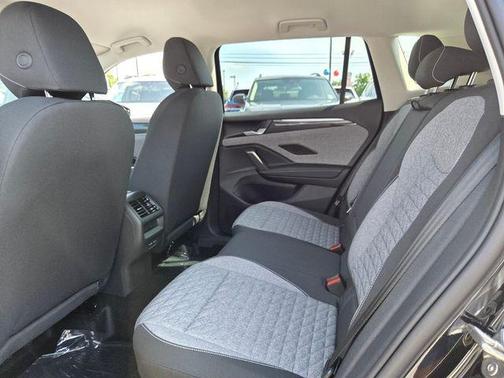 Pearl 2026 Volkswagen Tiguan 2.0T S