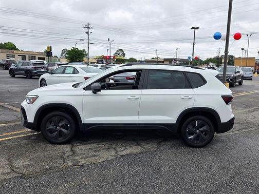 Pure White 2026 Volkswagen Taos 1.5T S