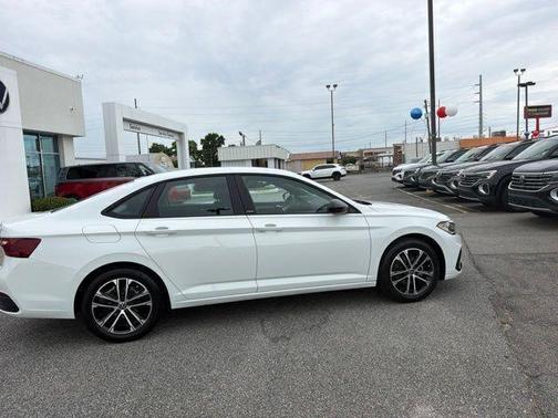 Pure White 2025 Volkswagen Jetta 1.5T Sport