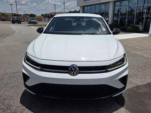 Pure White 2025 Volkswagen Jetta 1.5T Sport