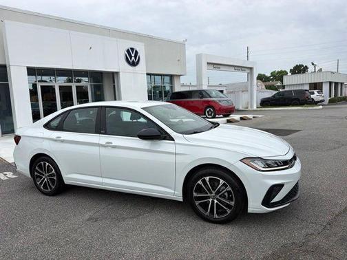 Pure White 2025 Volkswagen Jetta 1.5T Sport