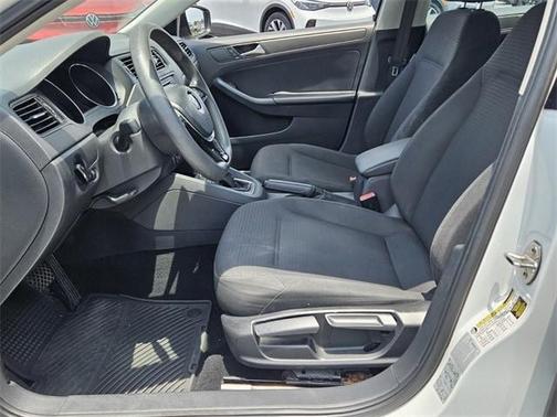 2015 Volkswagen Jetta S w/Technology