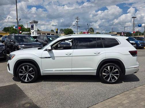 Opal 2026 Volkswagen Atlas 2.0T SEL Premium R-Line