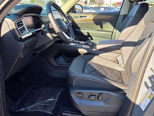 Pure Gray 2026 Volkswagen Atlas 2.0T SE W/TECHNOLOGY