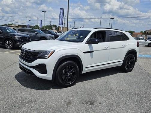 2025 Volkswagen Atlas Cross Sport 2.0T SEL R-Line Black