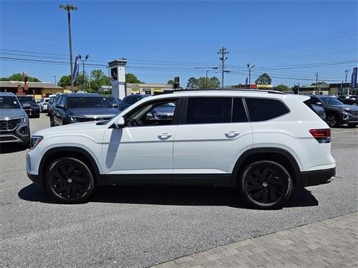 2025 Volkswagen Atlas 2.0T SE