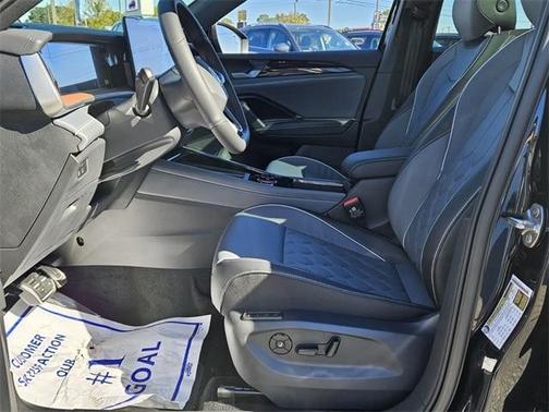 2026 Volkswagen Tiguan 2.0T SEL R-Line