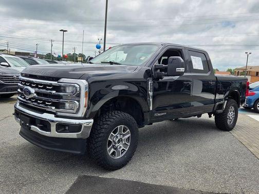 Agate Black 2024 Ford F-250 Lariat