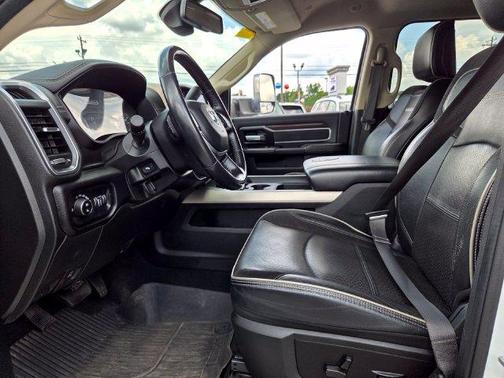 Bright White Clearcoat 2022 RAM 2500 Laramie