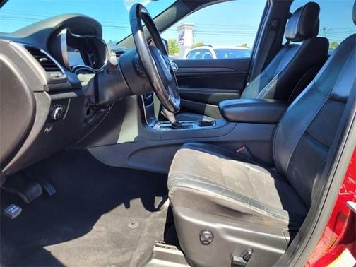 2019 Jeep Grand Cherokee Laredo