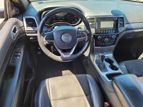 2019 Jeep Grand Cherokee Laredo