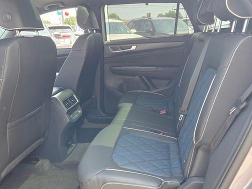 Mist 2026 Volkswagen Atlas Cross Sport 2.0T SEL Premium R-Line