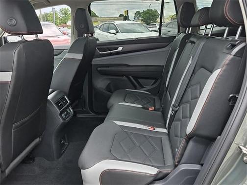 2025 Volkswagen Atlas 2.0T Peak Edition