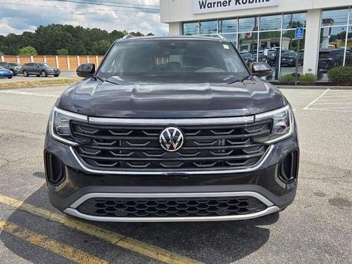 Pearl 2026 Volkswagen Atlas Cross Sport 2.0T SE W/TECHNOLOGY