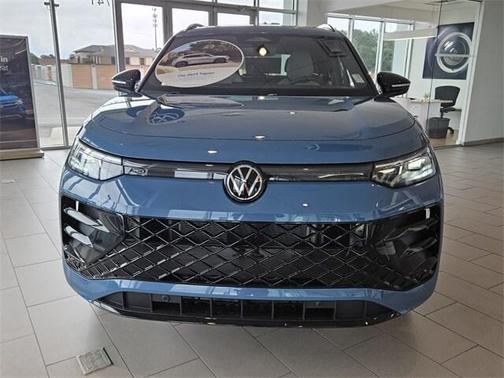 2025 Volkswagen Tiguan 2.0T SE R-Line Black