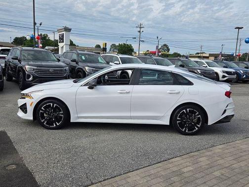 Glacial White Pearl 2023 Kia K5 GT-Line