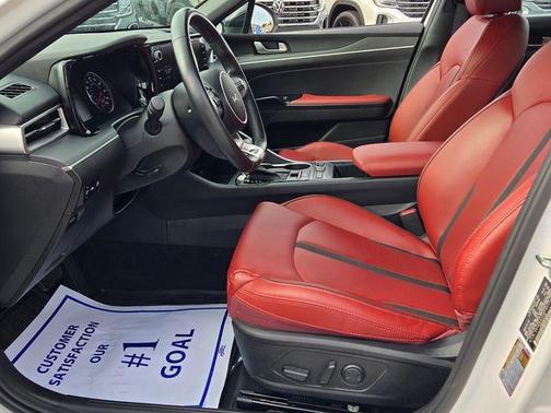 Glacial White Pearl 2023 Kia K5 GT-Line