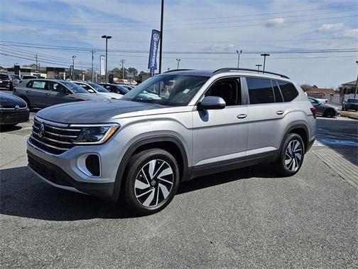 2025 Volkswagen Atlas 2.0T SE w/Technology