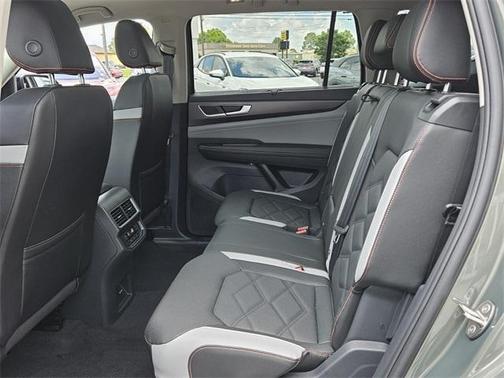 2025 Volkswagen Atlas 2.0T Peak Edition