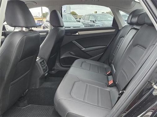 2021 Volkswagen Passat 2.0T SE