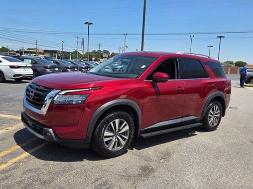 Scarlet Ember 2022 Nissan Pathfinder SL
