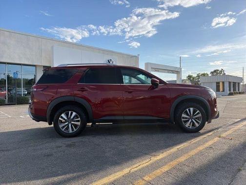 Scarlet Ember 2022 Nissan Pathfinder SL