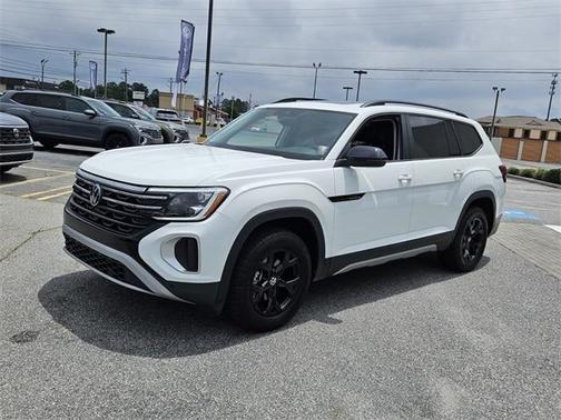2024 Volkswagen Atlas 2.0T Peak Edition SE w/Technology