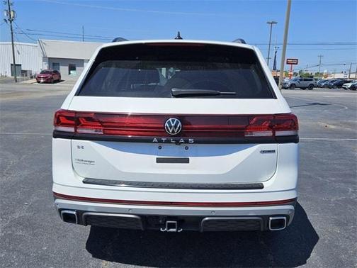 2024 Volkswagen Atlas 2.0T Peak Edition SE w/Technology