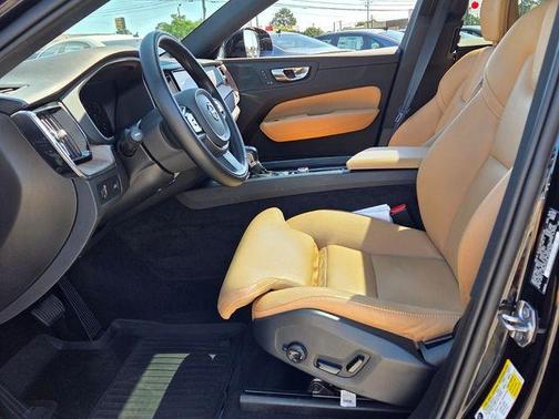 Onyx Black 2020 Volvo XC60 T5 Inscription