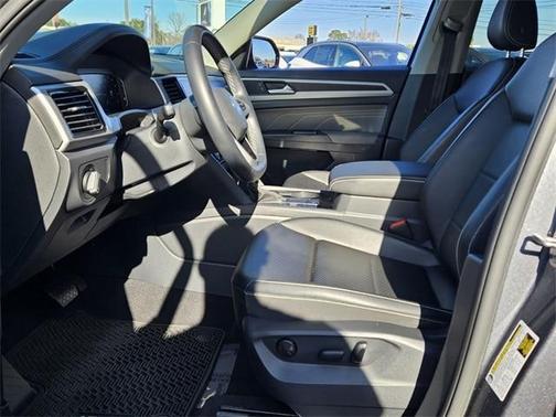 2023 Volkswagen Atlas 3.6L SE w/Technology