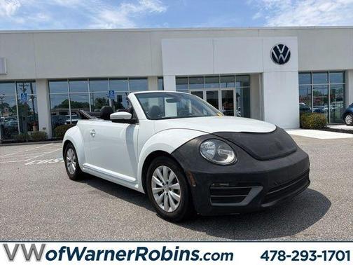 Pure White w/ Black Top 2017 Volkswagen Beetle 1.8T S