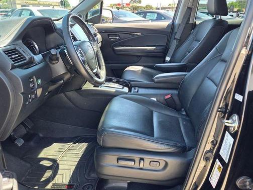 Crystal Black Pearl 2020 Honda Ridgeline RTL-E